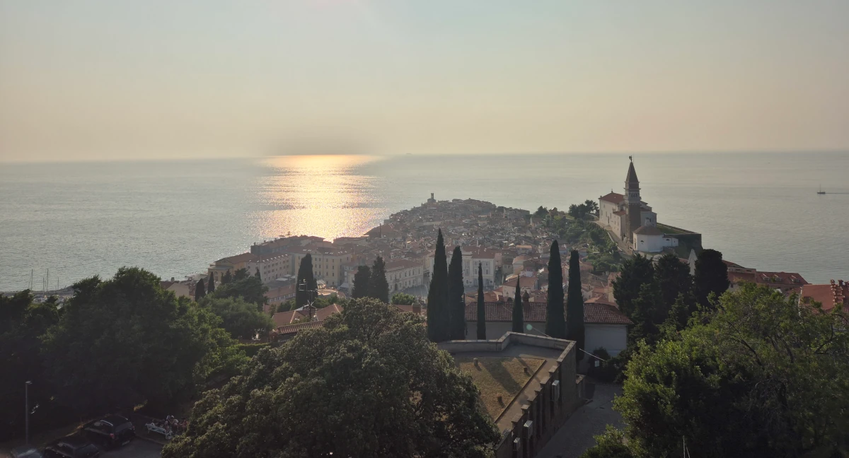 Lake Bled to Posojna Cave & Piran Tour - Sunset in Piran 